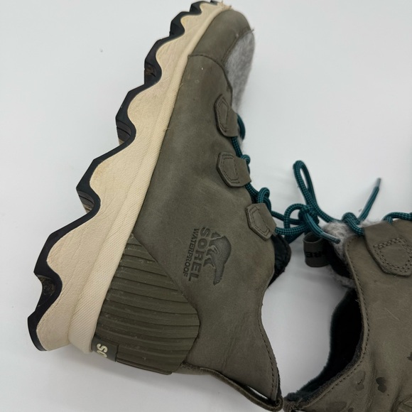 Women’s Sorel Kinetic Caribou Boots size 9 - Picture 2 of 8